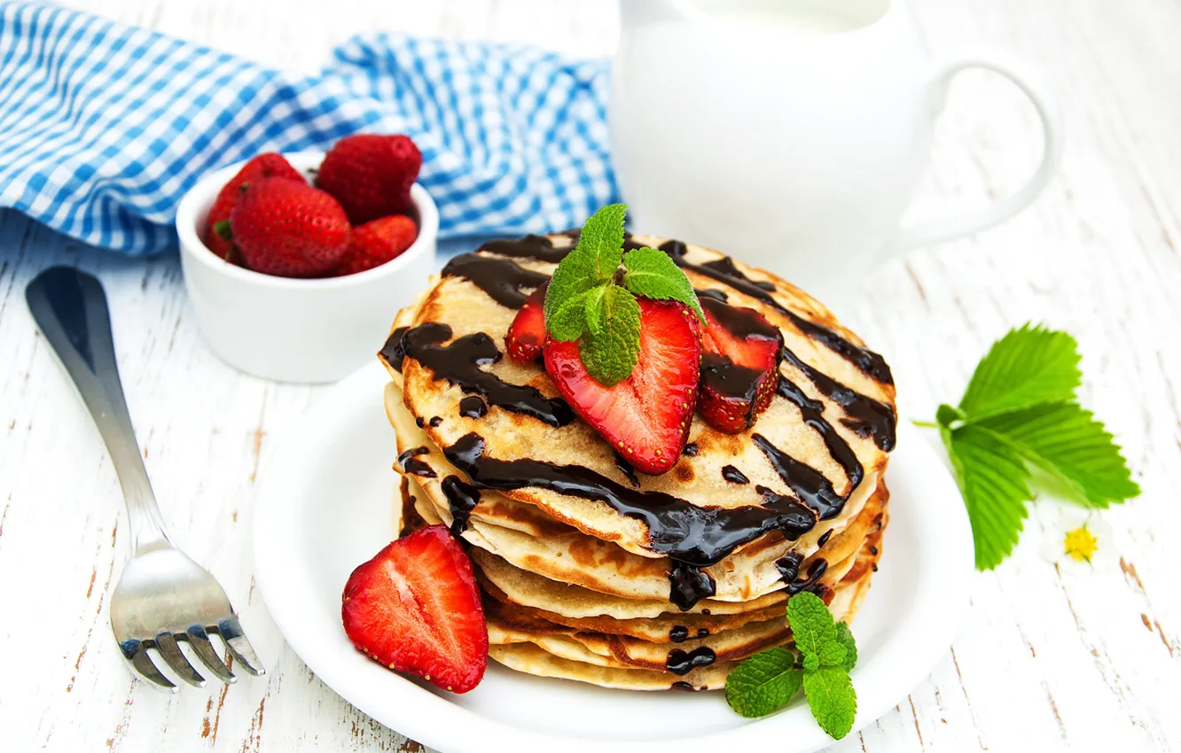 Фото обои шоколад, клубника, вилка, блины, мята, chocolate, strawberry, pancake