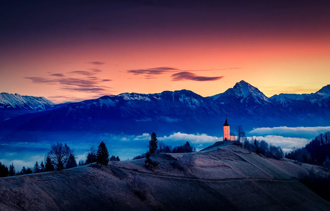 Фото обои Небо, Горы, Туман, Пейзаж, Сумерки, Словения