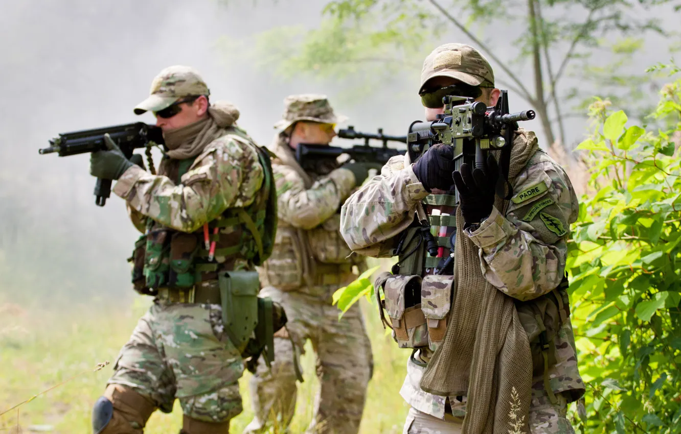 Фото обои soldiers, weapons, training, elite group