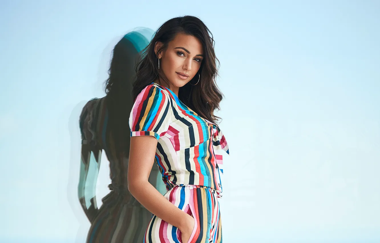 Фото обои поза, взгляд, Michelle Keegan, волосы, девушка