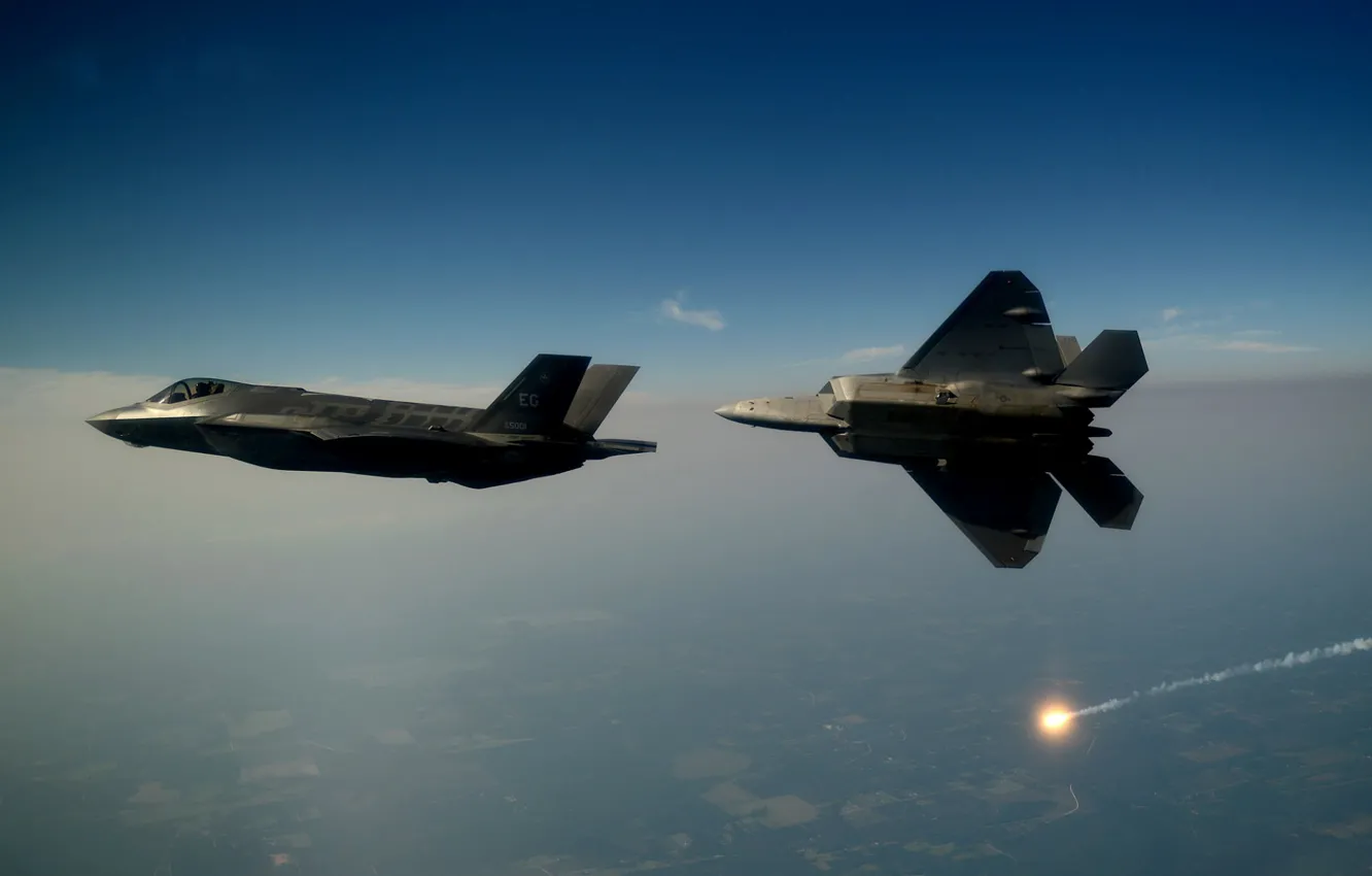 Фото обои F-22, Raptor, ВВС США, Lightning II, F-35, В воздухе, Lockheed Martin, Два истребителя