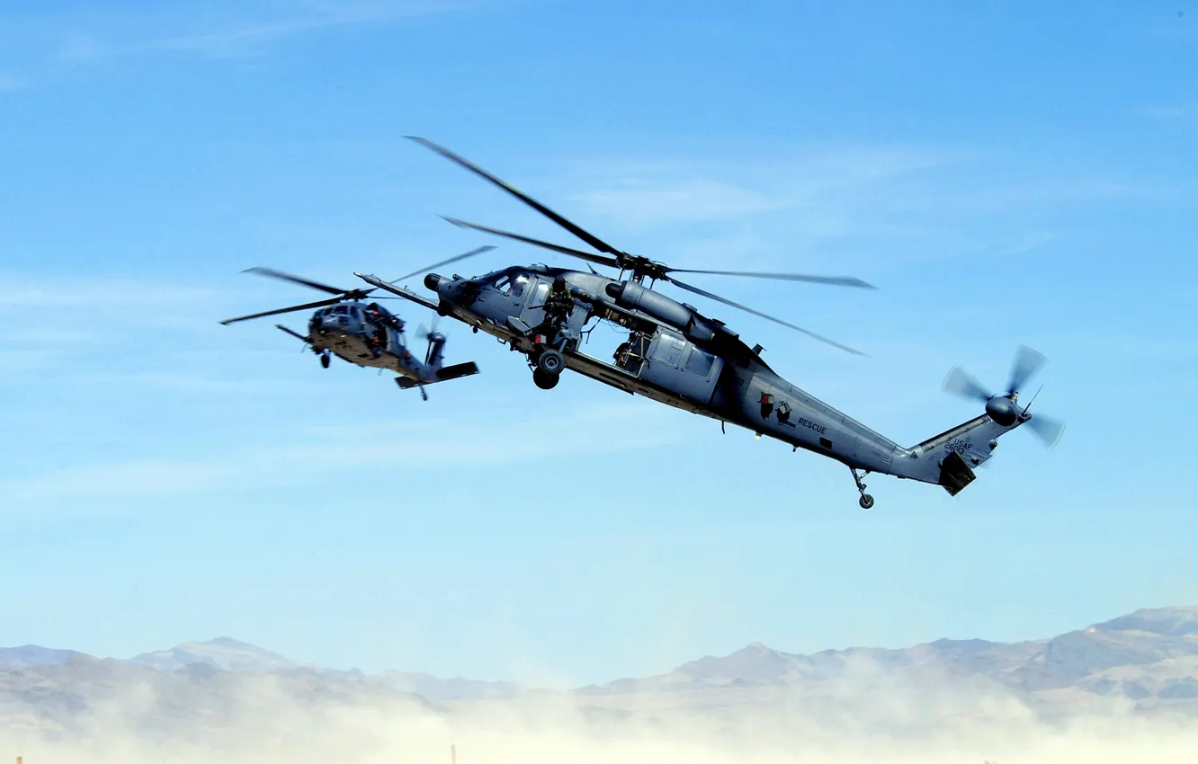Фото обои горы, пустыня, вертолет, пулемет, спасатели, лопасти, МН-60К, черный ястреб