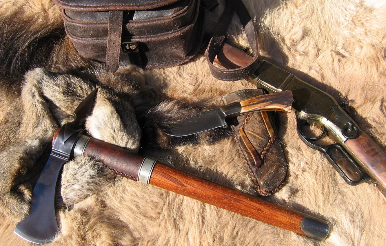 Фото обои нож, мех, топор, винтовка, томагавк