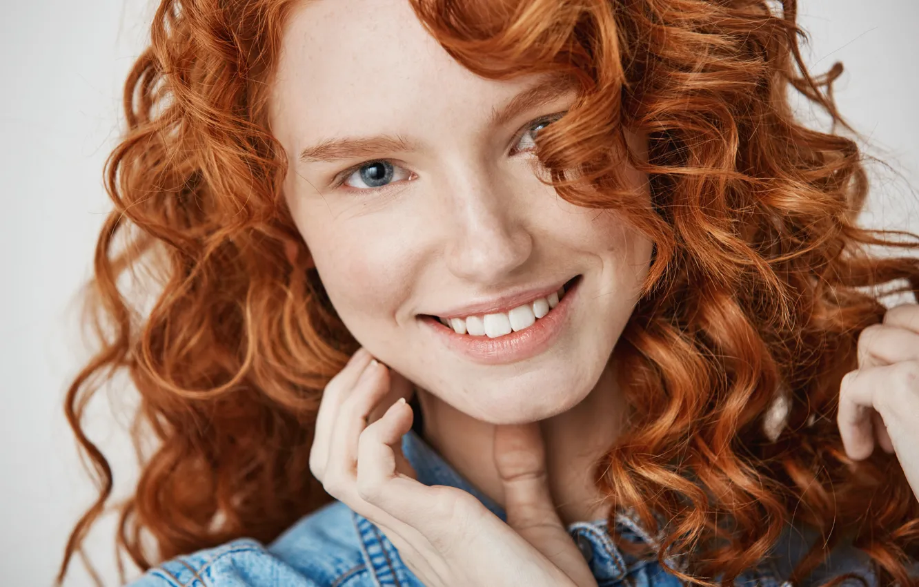 Фото обои smile, pretty, redhead