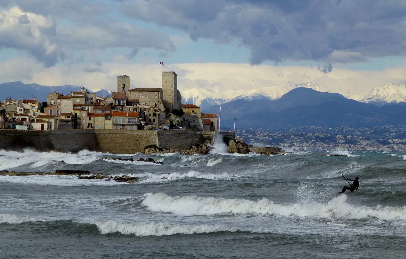 Фото обои море, волны, шторм, Франция, башня, дома, Лазурный берег, Антиб