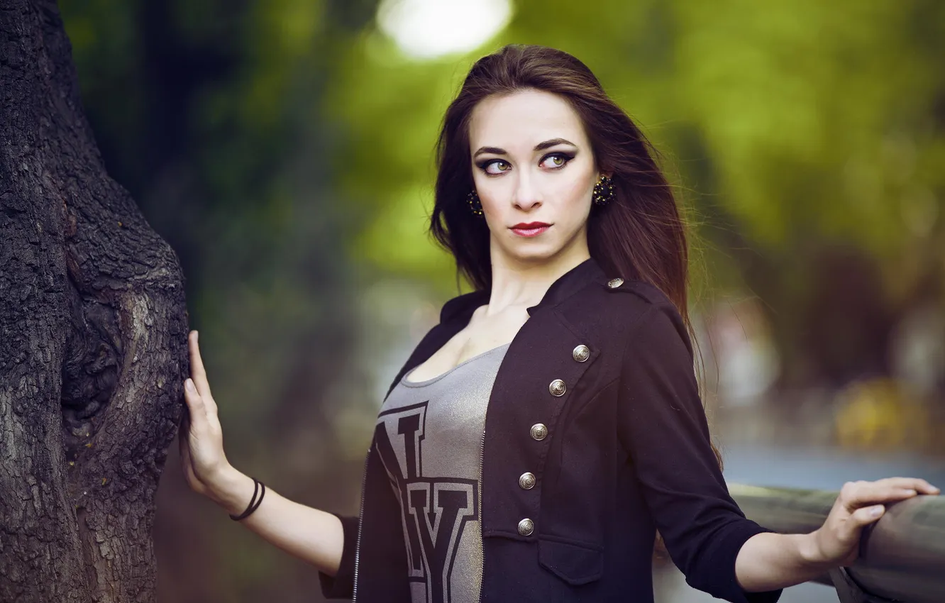 Фото обои Girl, Nature, Legs, Beautiful, Model, Tree, Body, Street