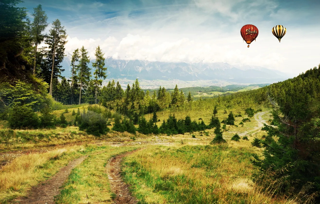 Фото обои дорога, лес, горы, воздушные шары