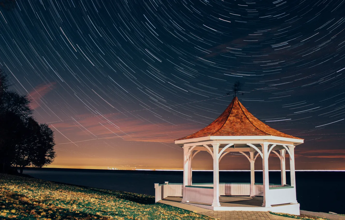 Фото обои Canada, sky, clouds, stars, tree, rails, long exposure, Niagara-on-the-Lake