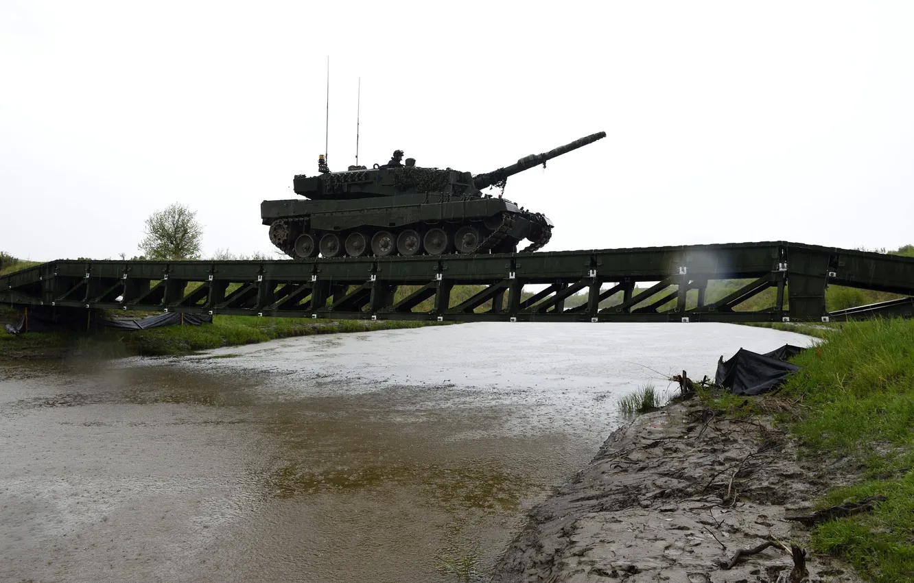 Фото обои танк, переправа, боевой, Leopard 2A