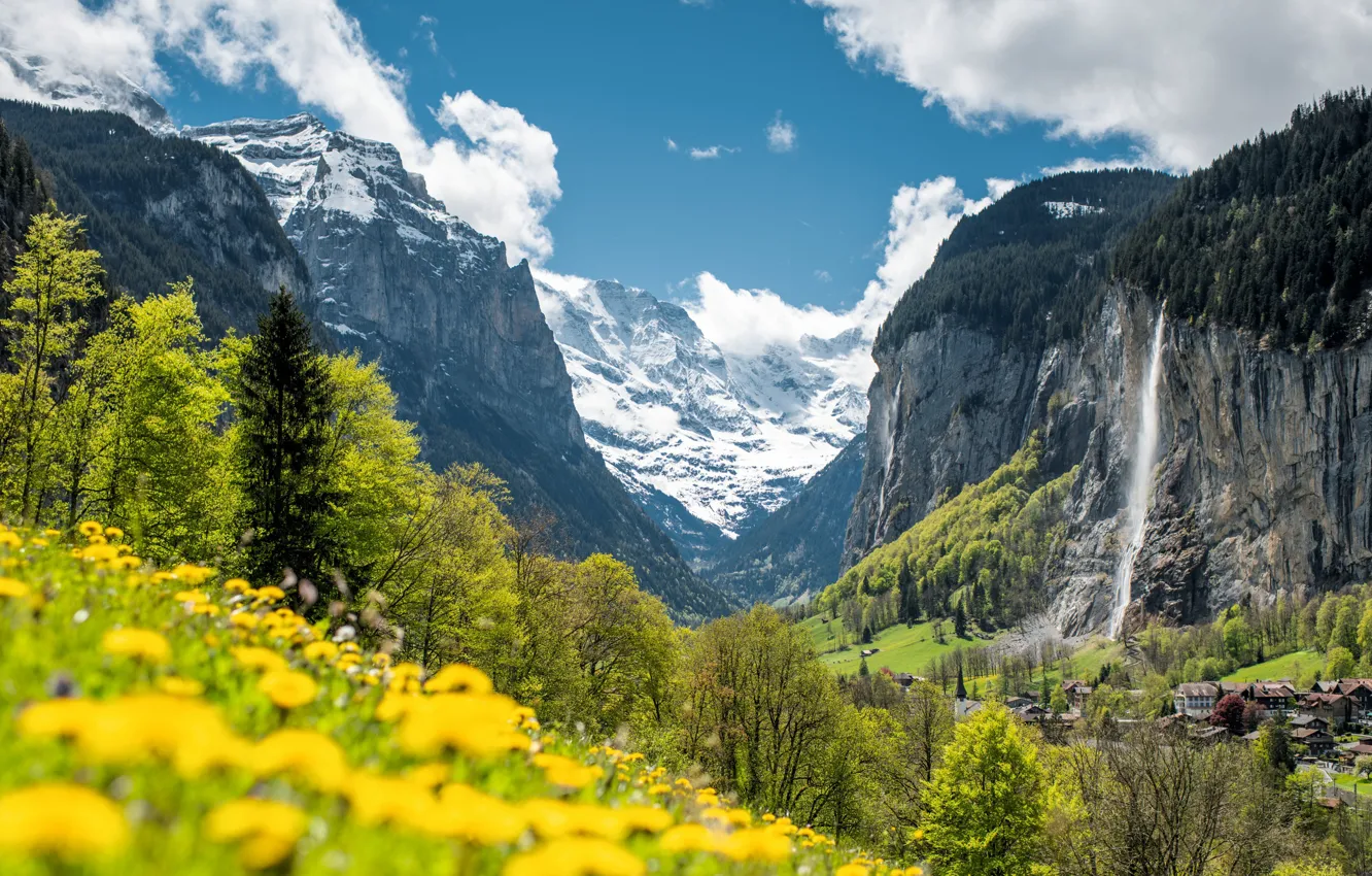 Фото обои горы, водопад, Швейцария, Альпы, луг, Лаутербруннен, Штауббах, Staubbach Fall