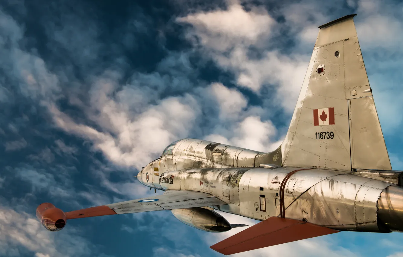 Фото обои небо, памятник, самолёт, CF-5