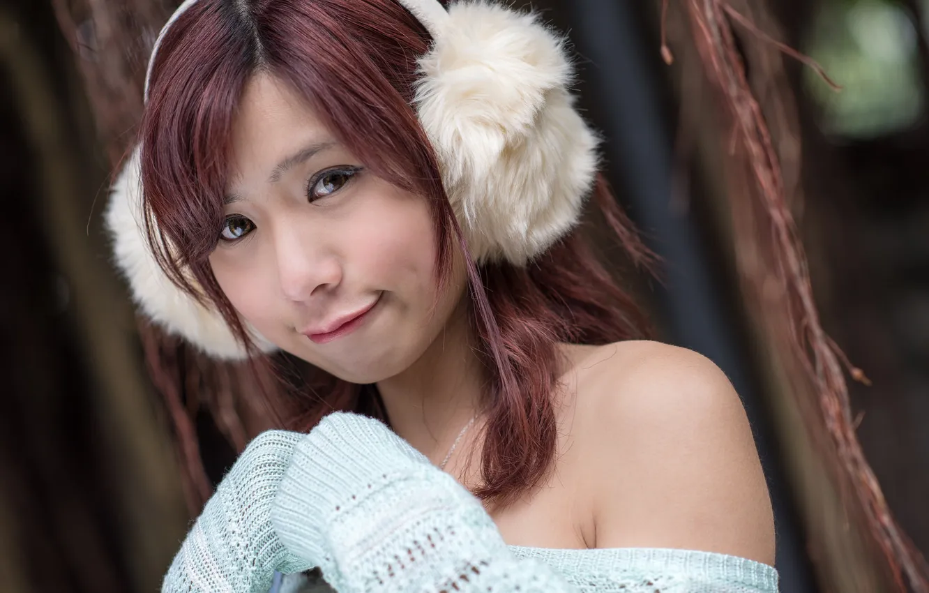 Фото обои девушка, лицо, фон, губы, гримаса