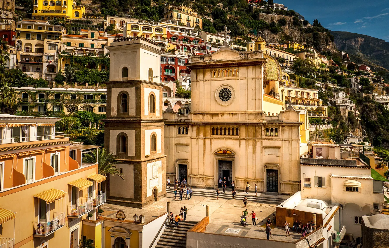 Фото обои горы, люди, побережье, дома, Италия, храм, солнечно, Amalfi Coast