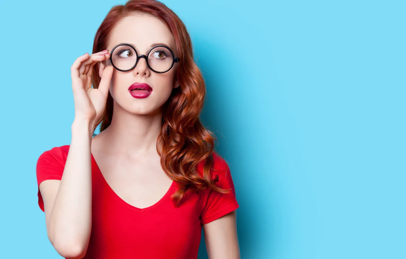 Фото обои model, glasses, red dress