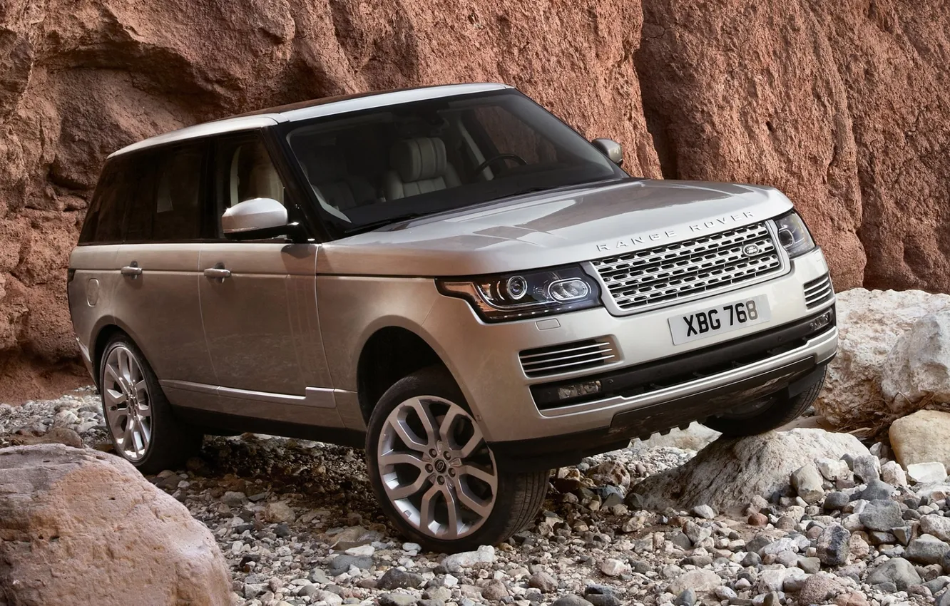 Фото обои скала, камни, фон, серебристый, джип, внедорожник, Land Rover, Range Rover