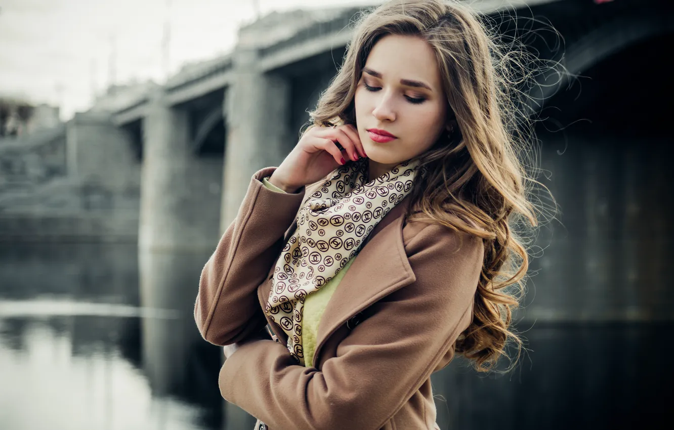 Фото обои city, light, girl, fashion, young, model, sun, street