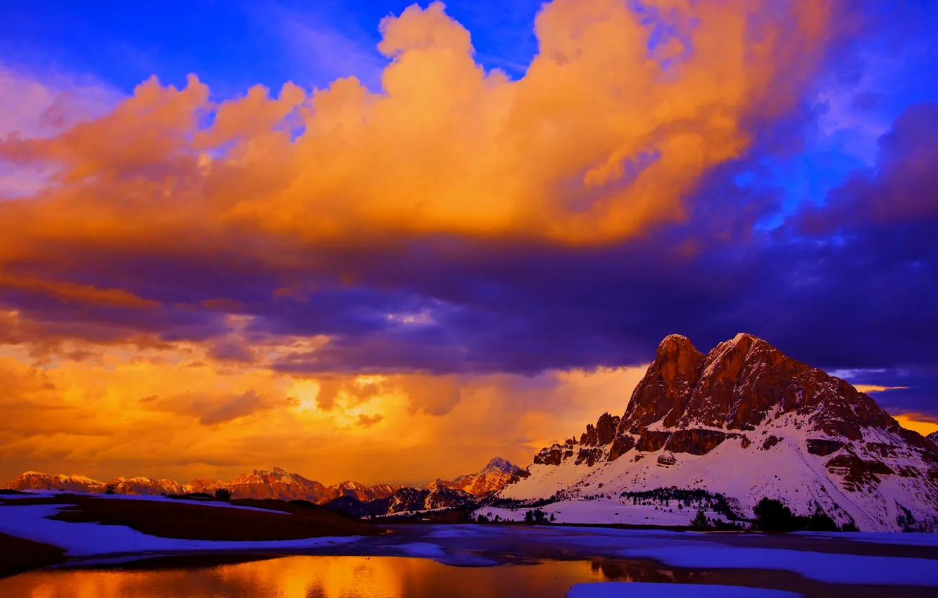 Фото обои небо, облака, снег, закат, горы, озеро