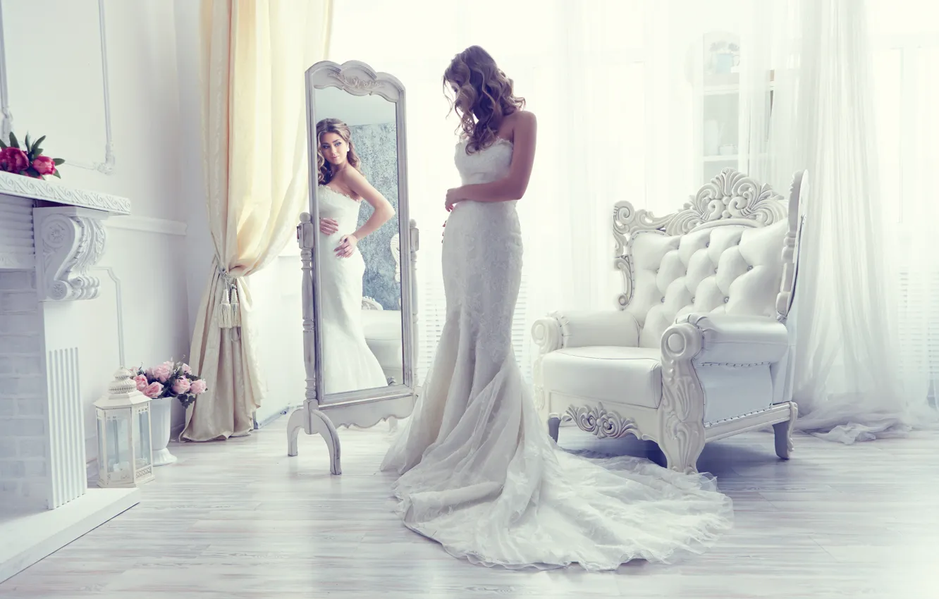 Фото обои стиль, отражение, кресло, платье, зеркало, невеста, свадебное платье