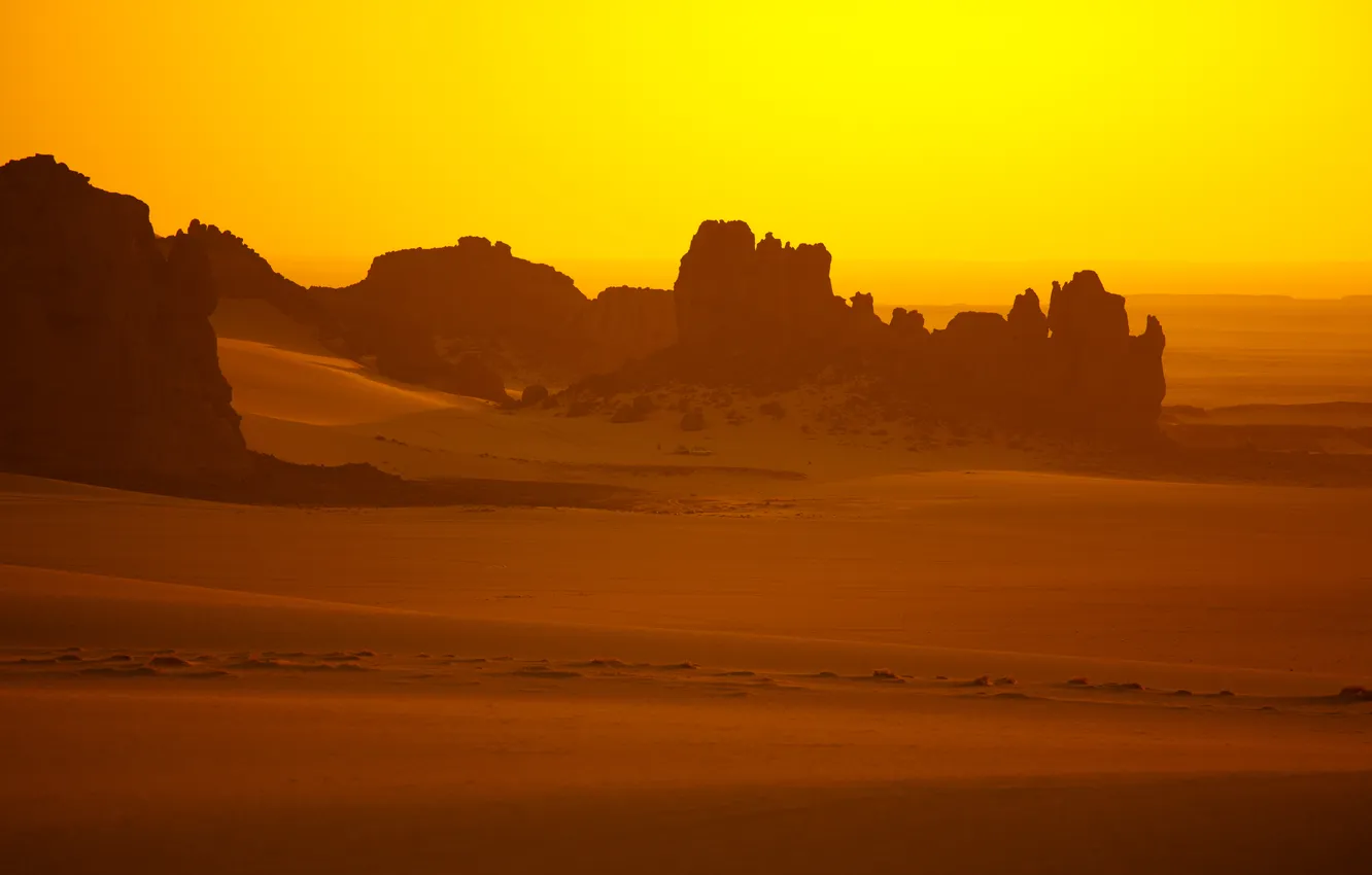 Фото обои песок, свет, горы, жёлтый, пустыня