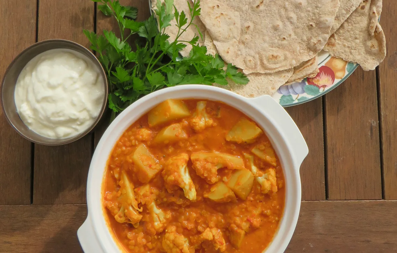 Фото обои зелень, картофель, цветная капуста, лаваш, рагу, Curried Potato and Cauliflower