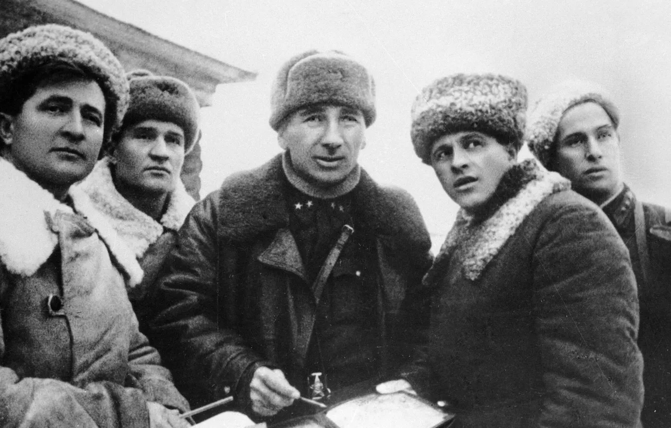 Фото обои черно-белое, Великая Отечественная Война, Исса Плиев, Лев Доватор