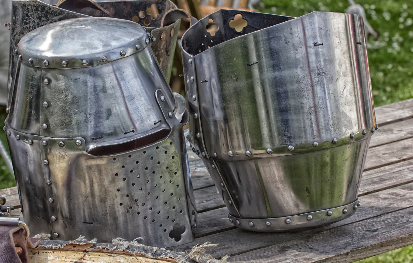Фото обои металл, доспехи, средневековье, шлемы