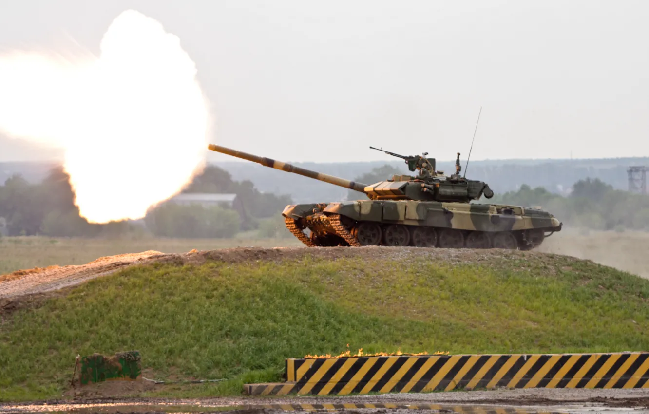 Фото обои пламя, гора, выстрел, танк, Россия, Т-90