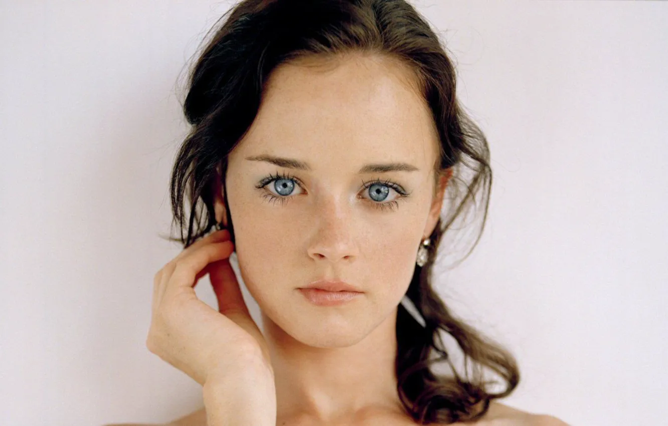 Фото обои girl, eyes, Alexis Bledel, actress, brunette