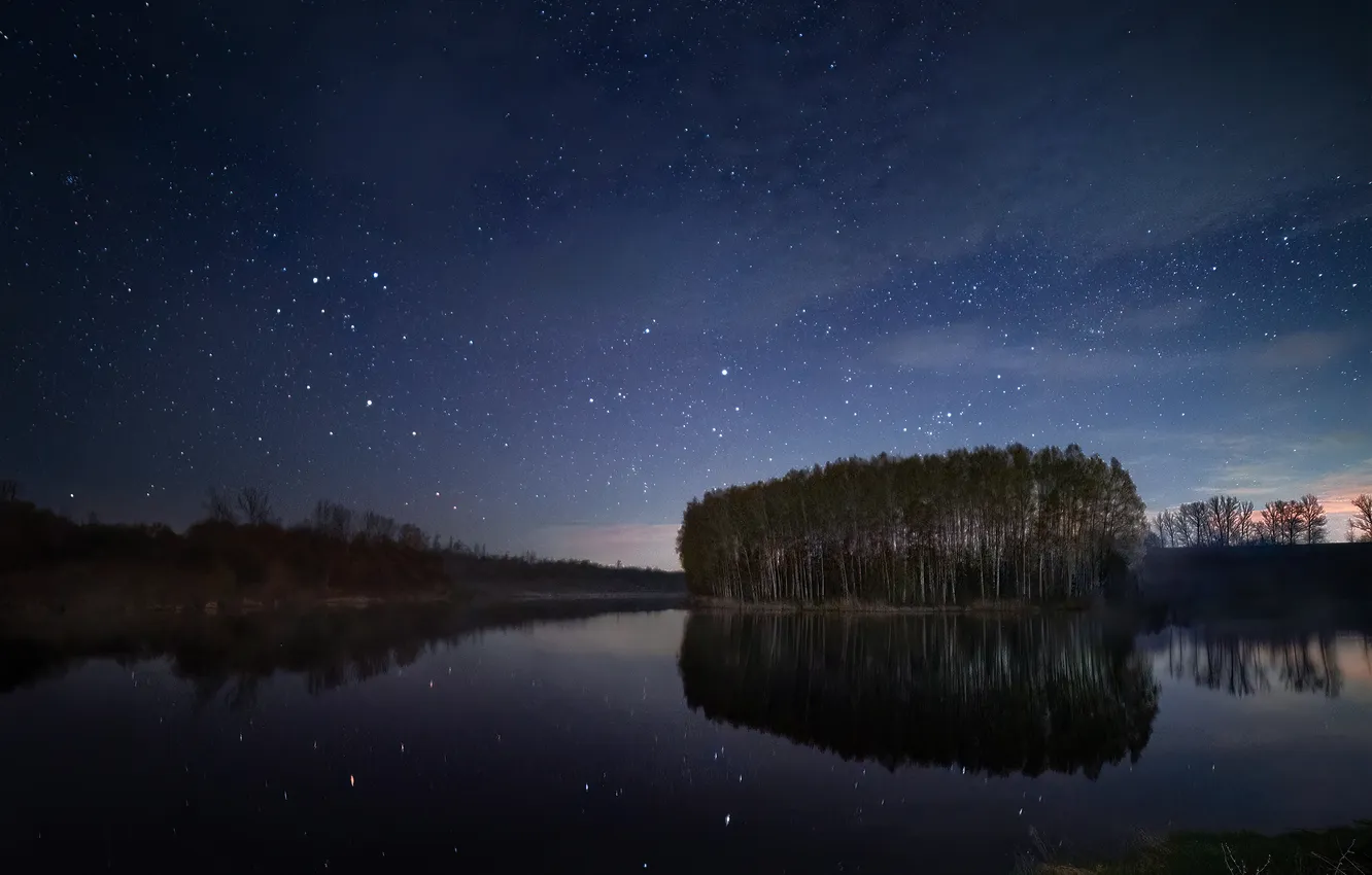 Фото обои небо, звезды, остров, отражение в воде, водная гладь, Павел Абакумов, Ночное озеро