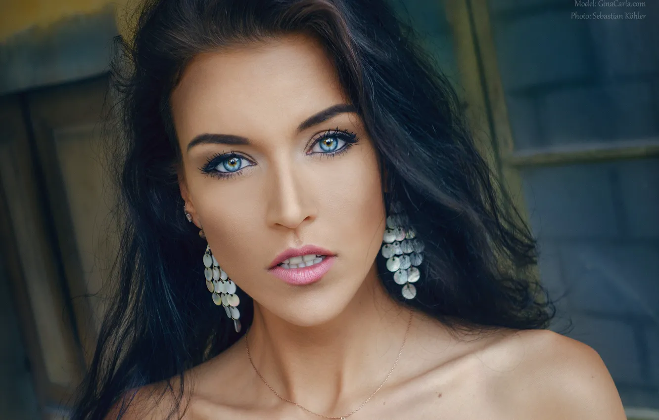 Фото обои girl, photo, photographer, blue eyes, model, bokeh, lips, face