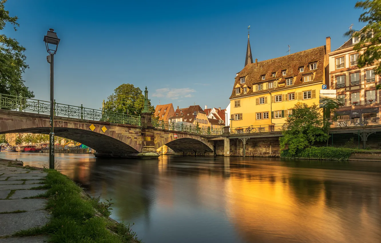 Фото обои мост, река, Франция, здания, дома, фонарь, Страсбург, France