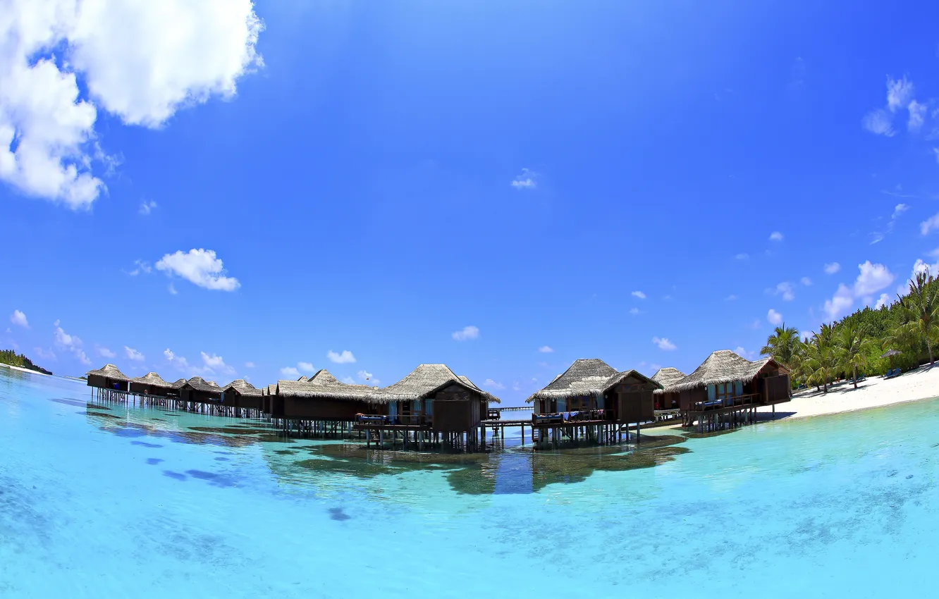 Фото обои море, пляж, небо, облака, отдых, рай, Мальдивы, бунгало