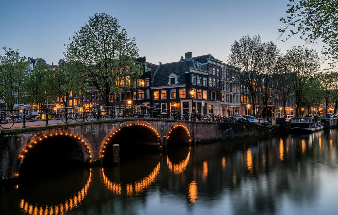 Фото обои вода, мост, окна, здания, вечер, Амстердам, канал, Кейзерсграхт