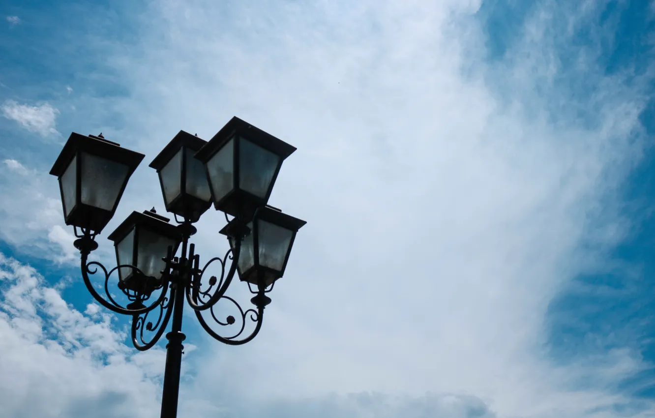 Фото обои небо, облака, фонари