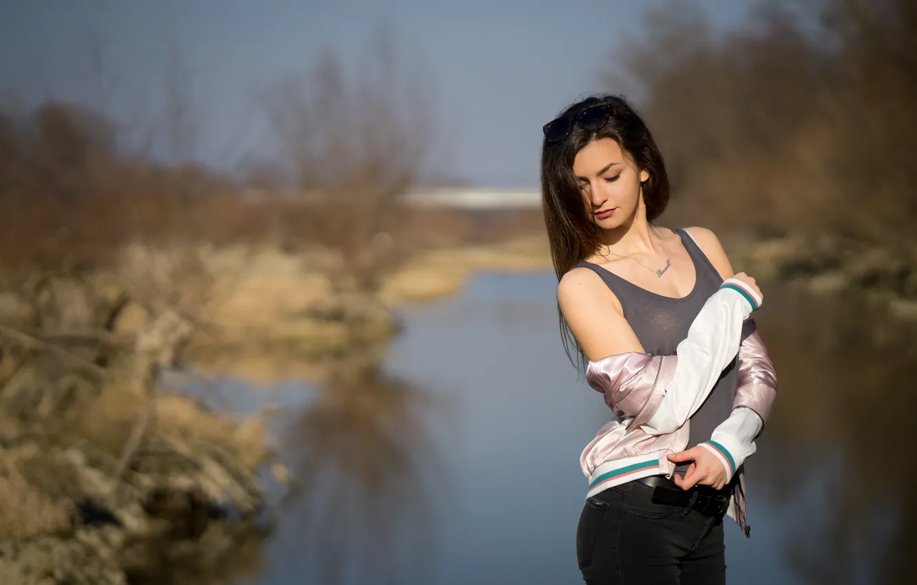 Фото обои девушка, лицо, поза, фон, Theresa