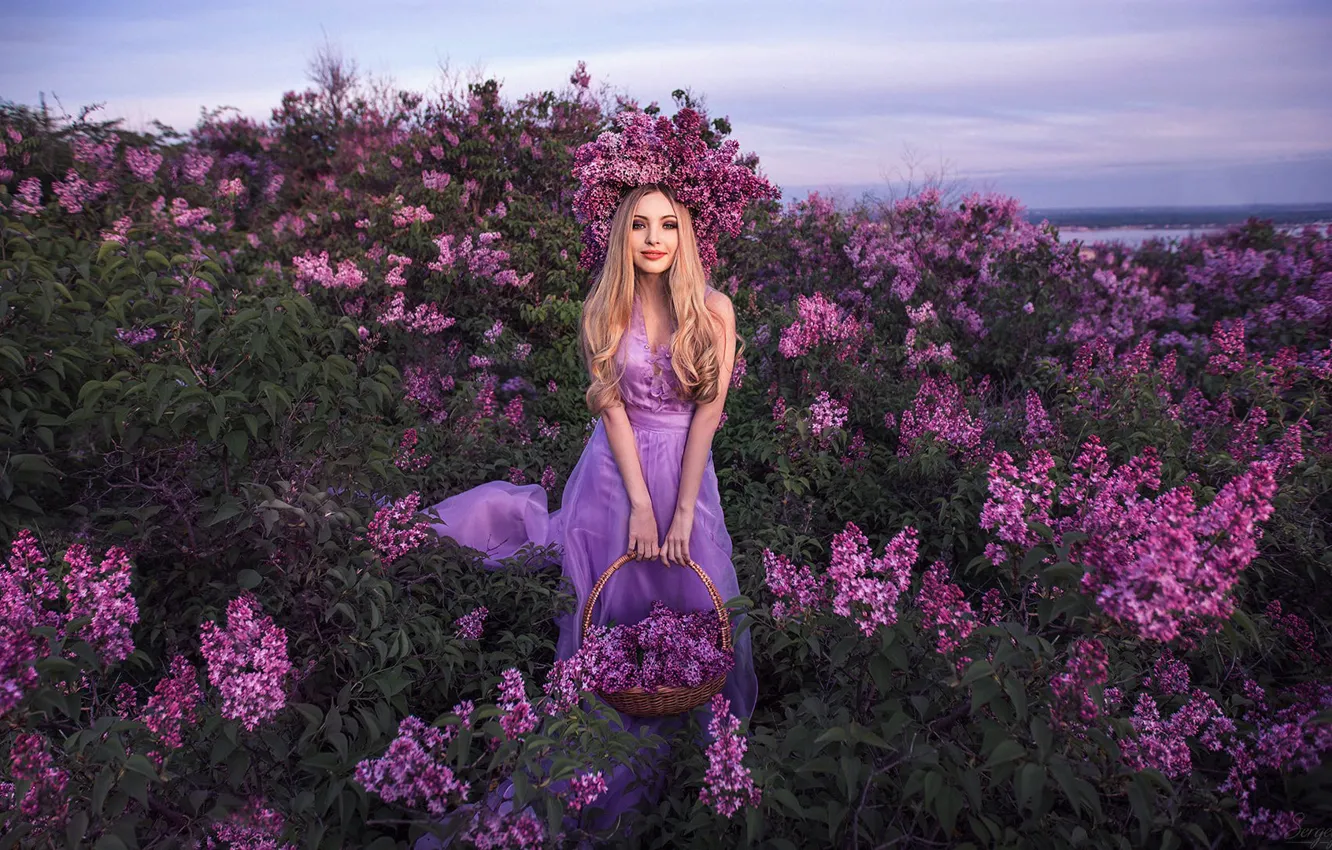 Фото обои взгляд, девушка, природа, весна, платье, красивая, сирень, Sergey Shatskov