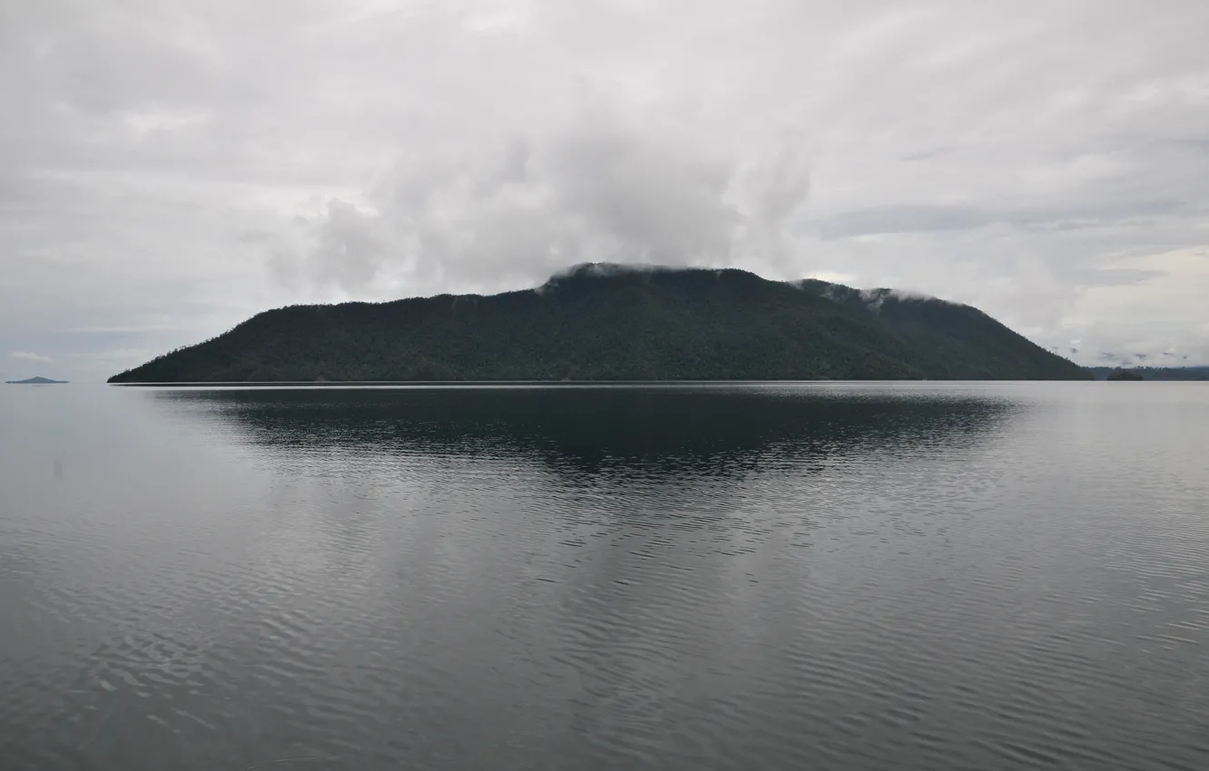 Фото обои clouds, island, explore, Indonesia, Melville B, Sulawesi, Tomori bay, Indonésie