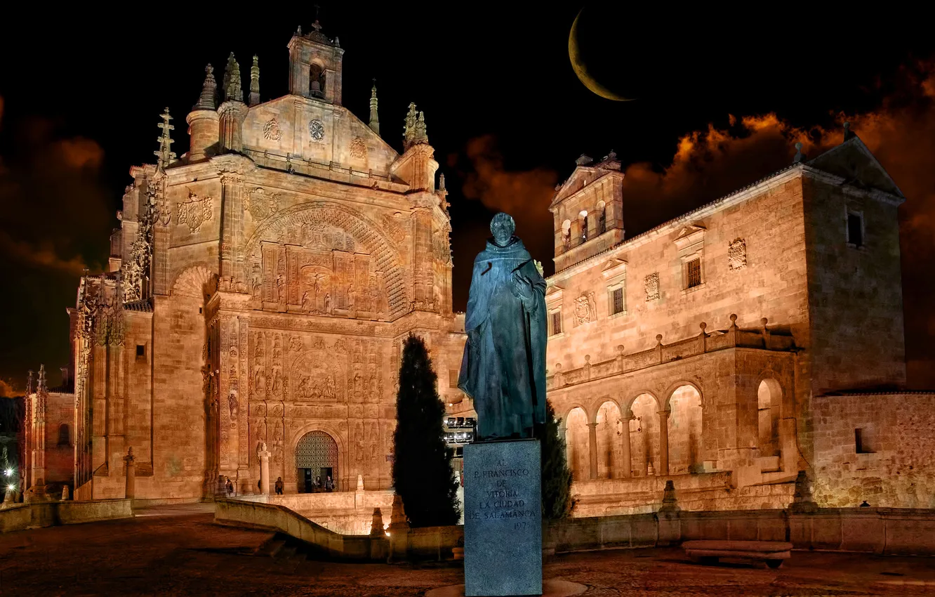 Фото обои ночь, огни, луна, площадь, памятник, Испания, Саламанка, монастырь де-Сан-Эстебан