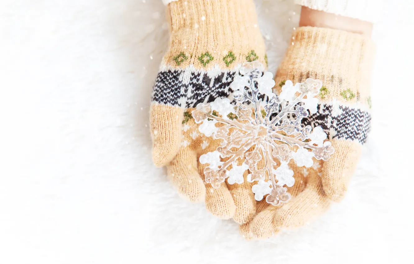 Фото обои зима, снег, love, снежинка, winter, варежки, snow, hands