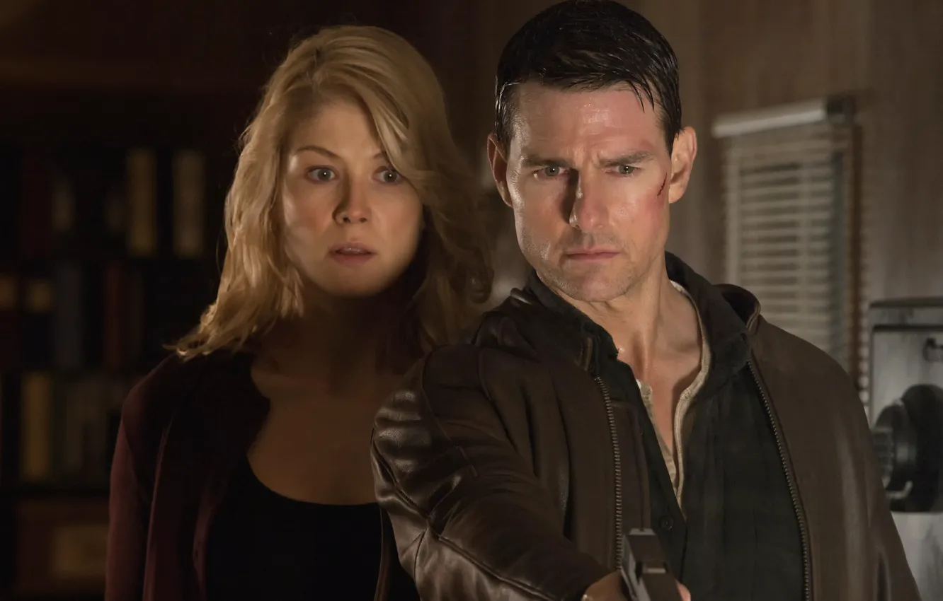 Фото обои детектив, триллер, боевик, криминал, Tom Cruise, Rosamund Pike, Jack Reacher