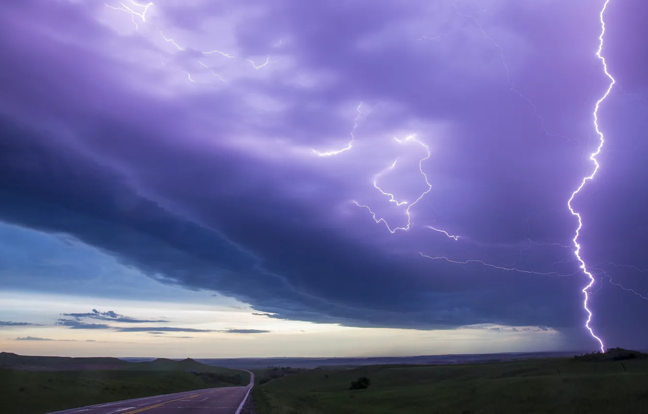 Фото обои дорога, тучи, стихия, молния