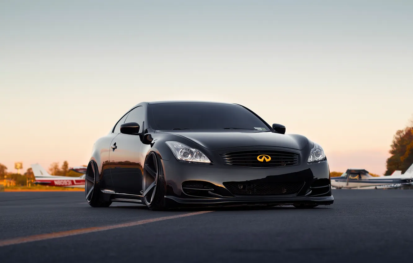 Фото обои infiniti, g37, Wheels are Vossen CV3 10.5 all around