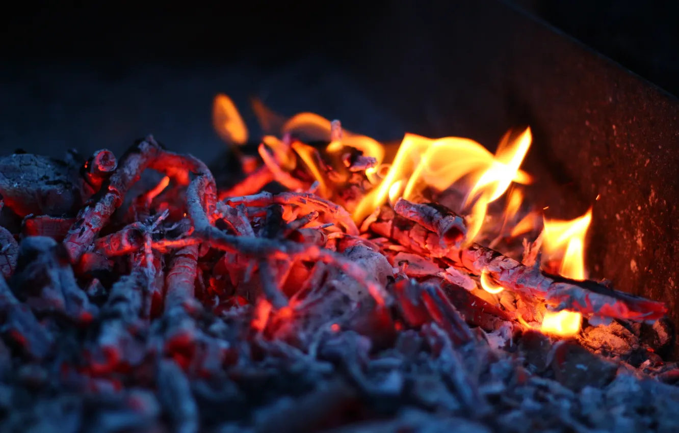 Фото обои огонь, пламя, угли, огонек
