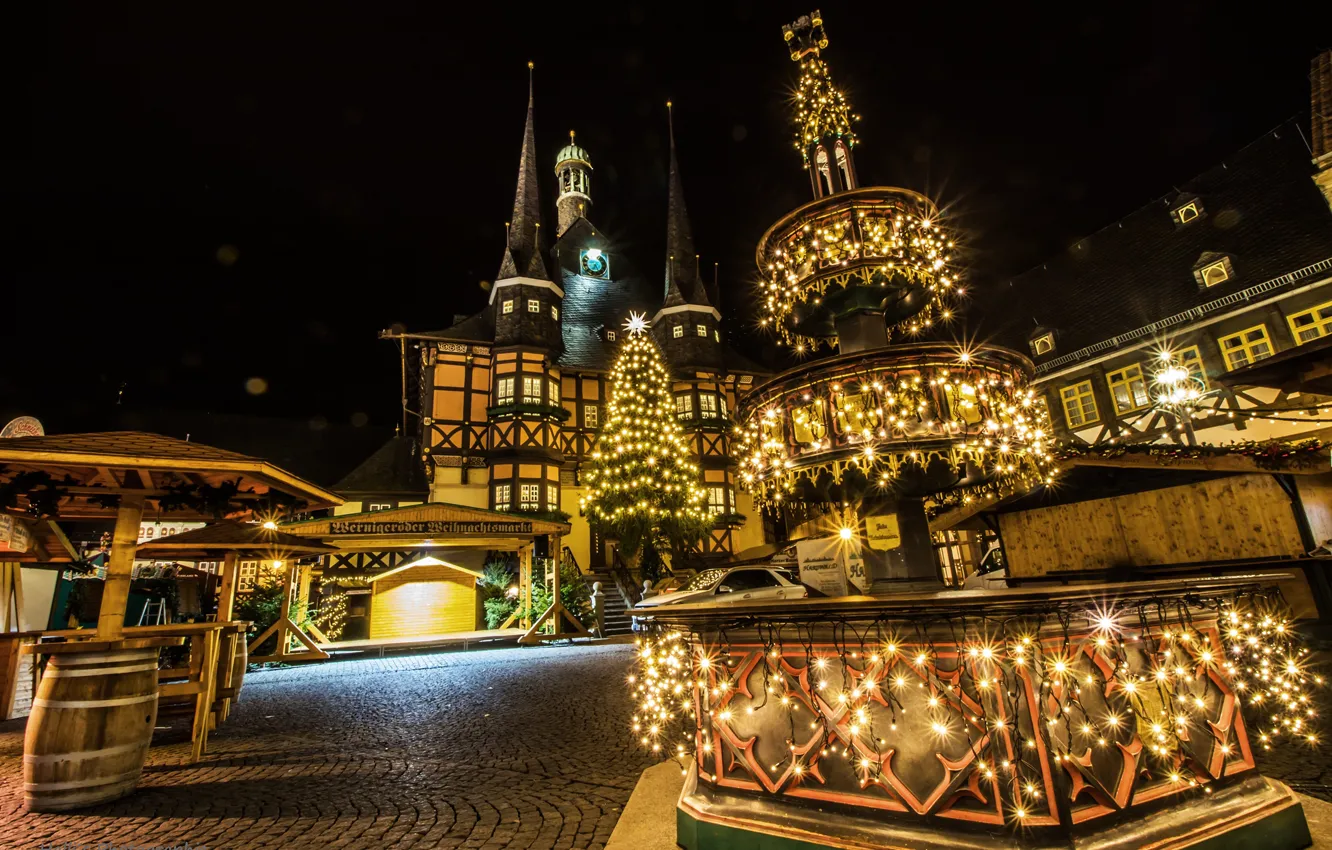 Фото обои ночь, огни, праздник, новый год, дома, рождество, Германия, площадь