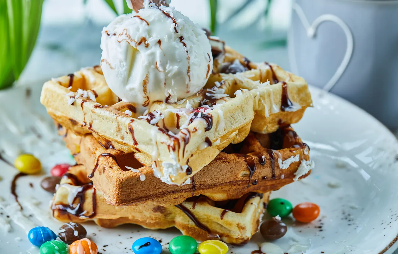 Фото обои chocolate, ice-cream, waffles, chocolate balls