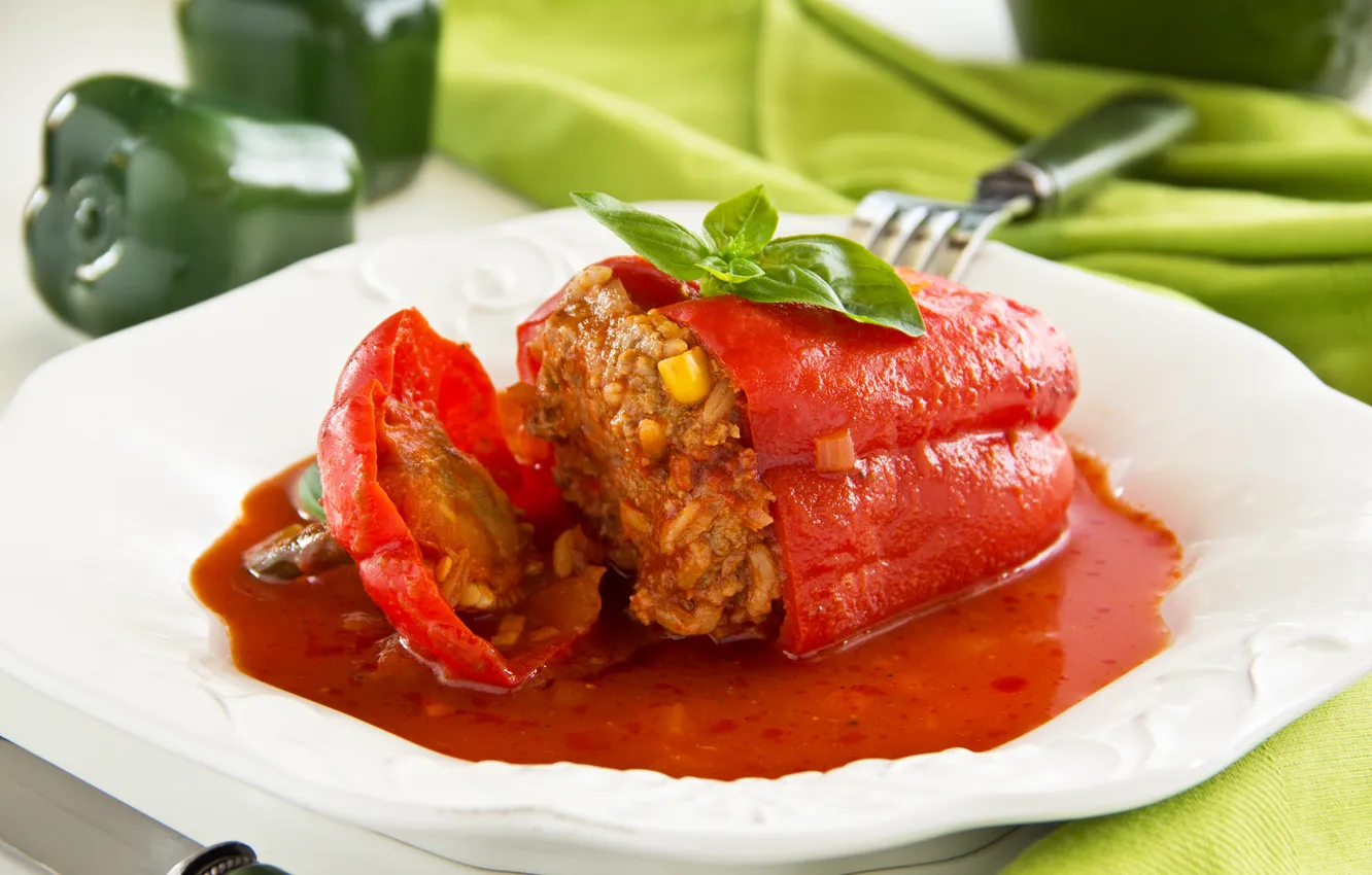Фото обои второе блюдо, main dish, фаршированный мясом и овощами, Red pepper stuffed with meat and vegetables, …