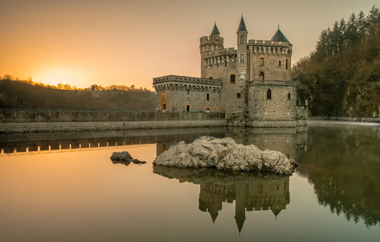 Фото обои отражение, камни, замок, берег, Франция, водоем