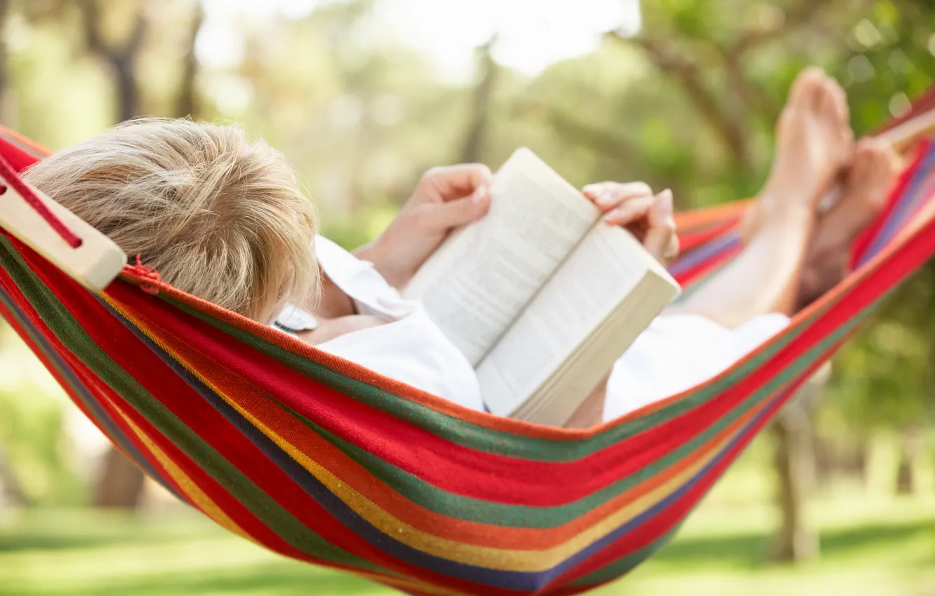 Фото обои relax, hammock, reading a book