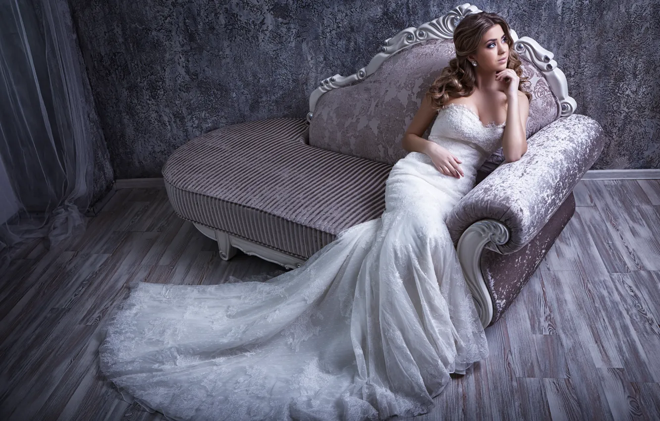 Фото обои стиль, диван, настроение, платье, невеста, свадебное платье