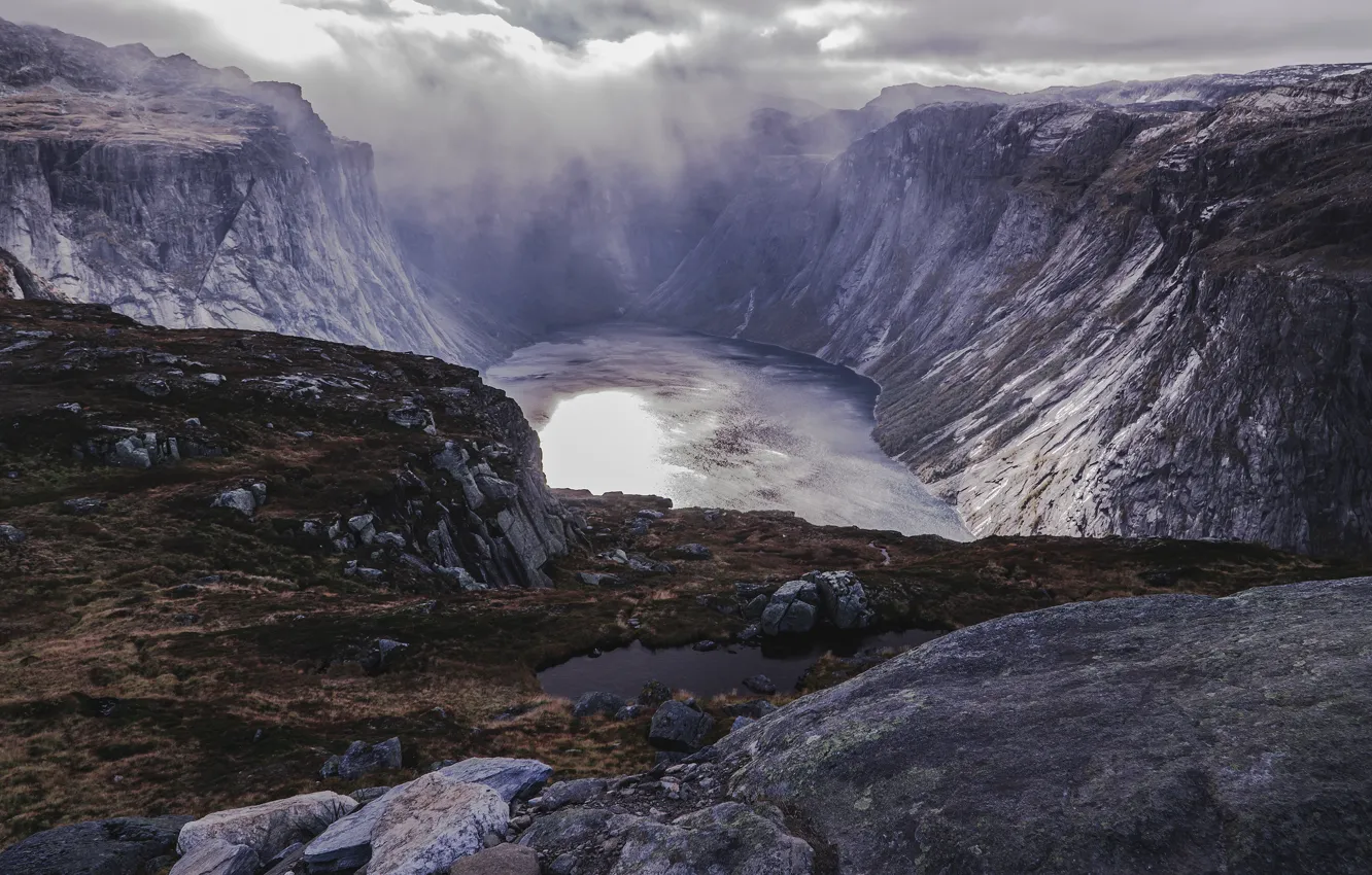Фото обои горы, озеро, камни, скалы, склоны, водоем, фьорд